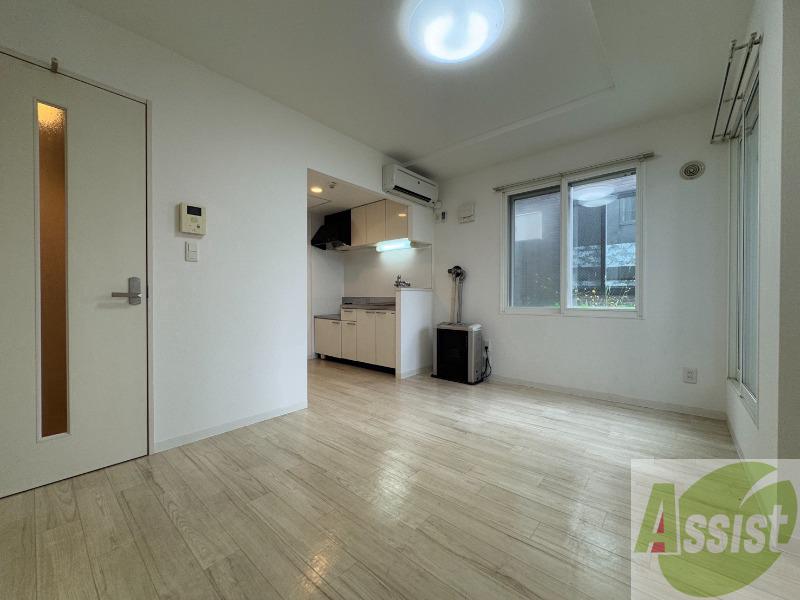 居室・リビング　広くてキレイなお部屋が広がっていて、充実した生活が送れそう。