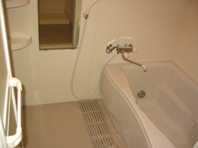 バス・シャワールーム　追焚機能付のお風呂です