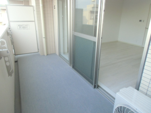 バルコニー　朝日が嬉しい東向きです☆