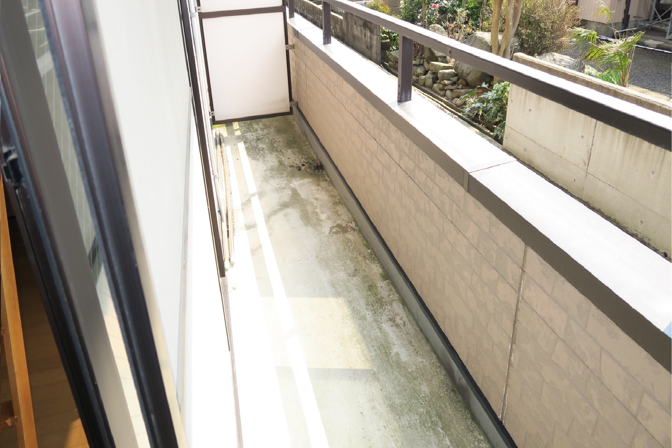 バルコニー　陽当たり良し