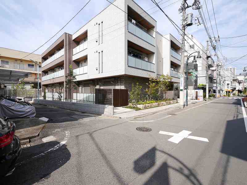 建物外観　閑静な住宅街にあるオートロックシャーメゾンマンション