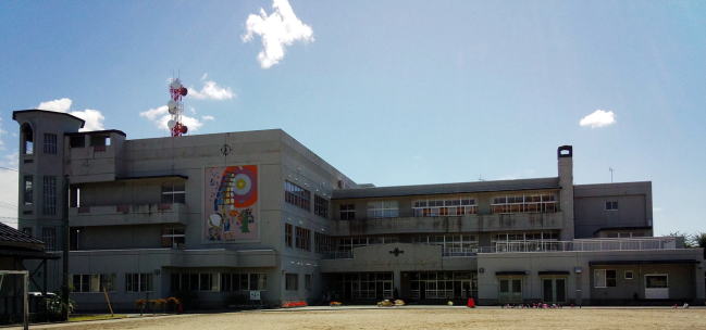 小学校　秋田市立旭北小学校（小学校）まで360m