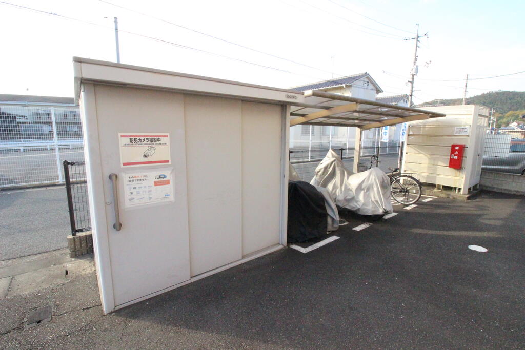 その他共有部分　駐輪場です♪