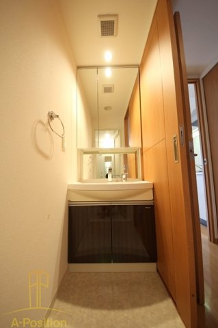 洗面設備　クリーデンス福島