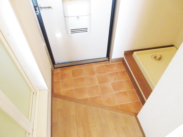 玄関　参考写真（同物件他号室）