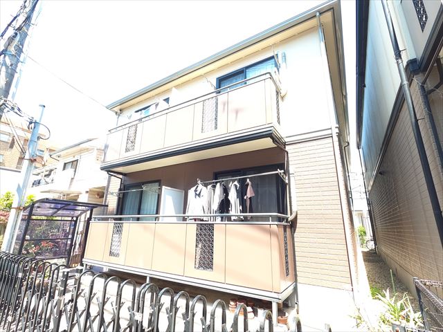 建物外観　駅近のセパレート物件