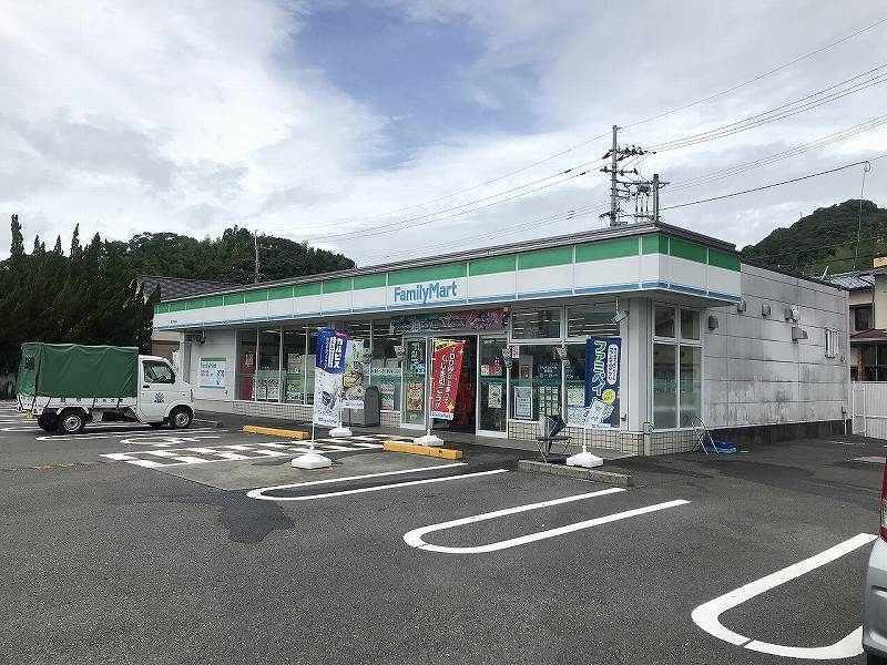 コンビニ　ファミリーマート 高知長浜店（コンビニ）まで1200m