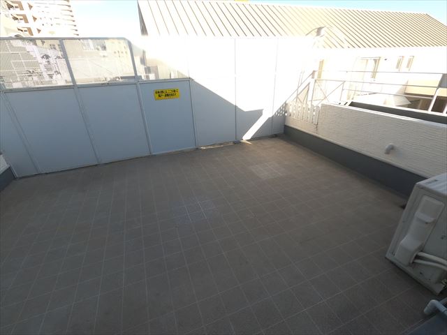 バルコニー　ルーフバルコニー