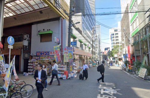 ドラックストア　ダイコクドラッグ船場西薬店（ドラッグストア）まで524m