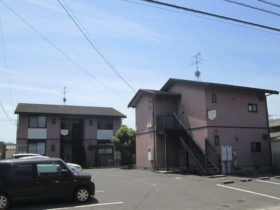 岡山市中区中井のアパートの建物外観