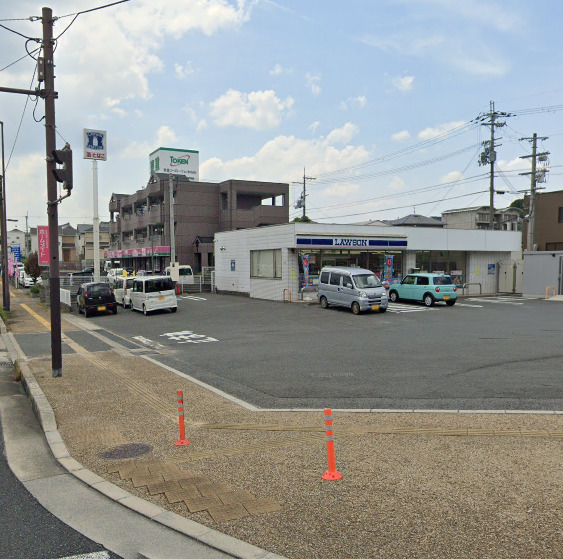 コンビニ　ローソン 奈良宝来町店（コンビニ）まで247m