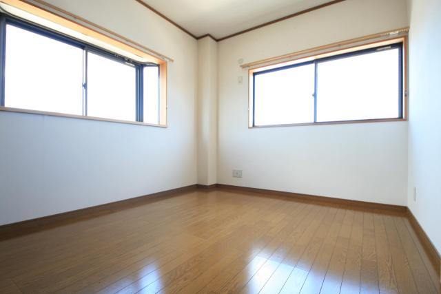 居室・リビング　※同タイプ部屋の写真です。