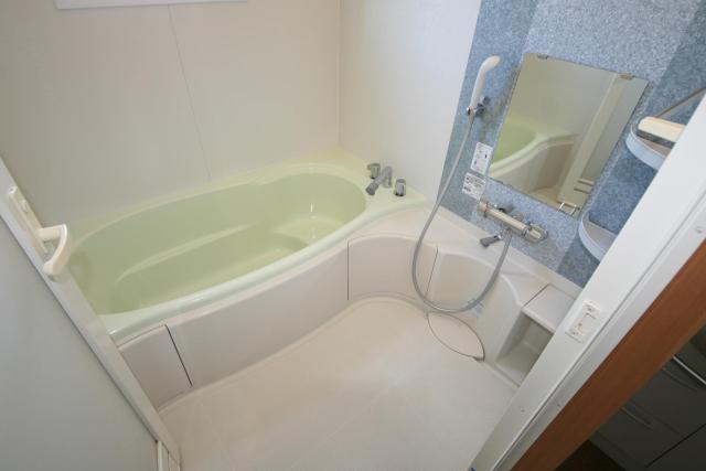 バス・シャワールーム　※同タイプ部屋の写真です。