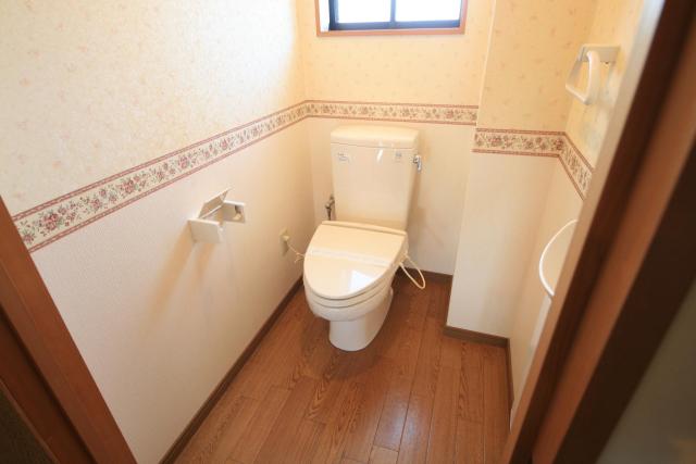 トイレ　※同タイプ部屋の写真です。