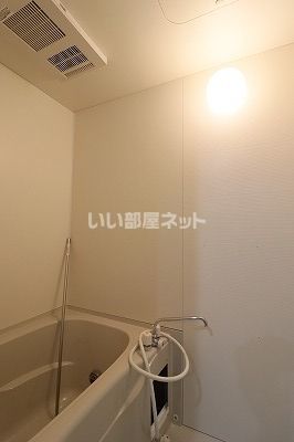 【ユーミーマンション別府石垣２ndのバス・シャワールーム】