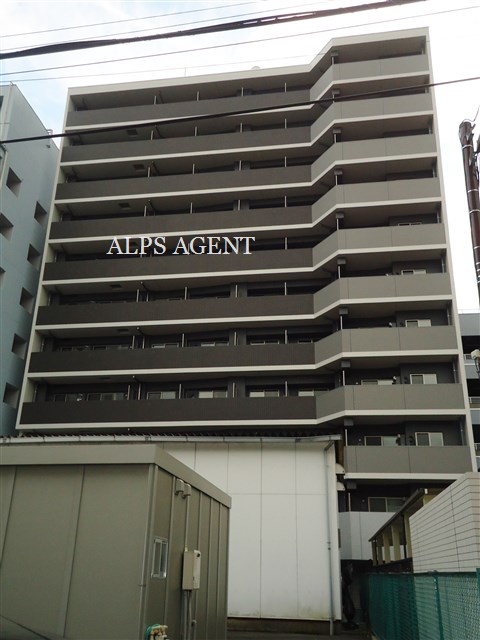 横浜市磯子区磯子のマンションの建物外観