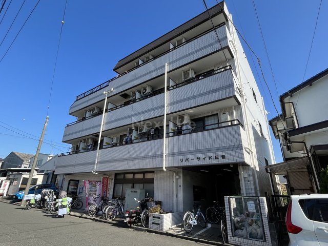 横浜市港北区日吉のマンションの建物外観