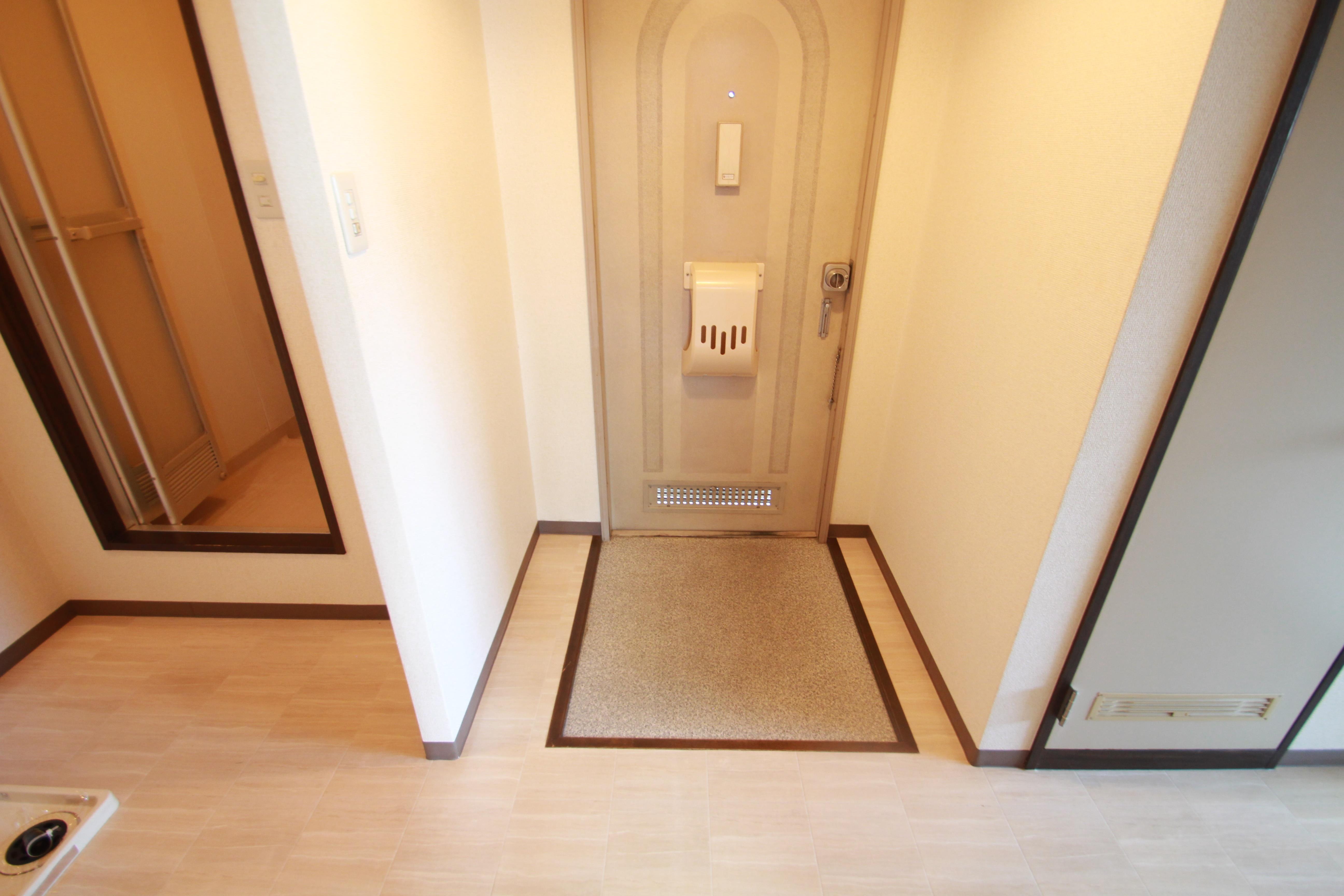 玄関　玄関入り口です。