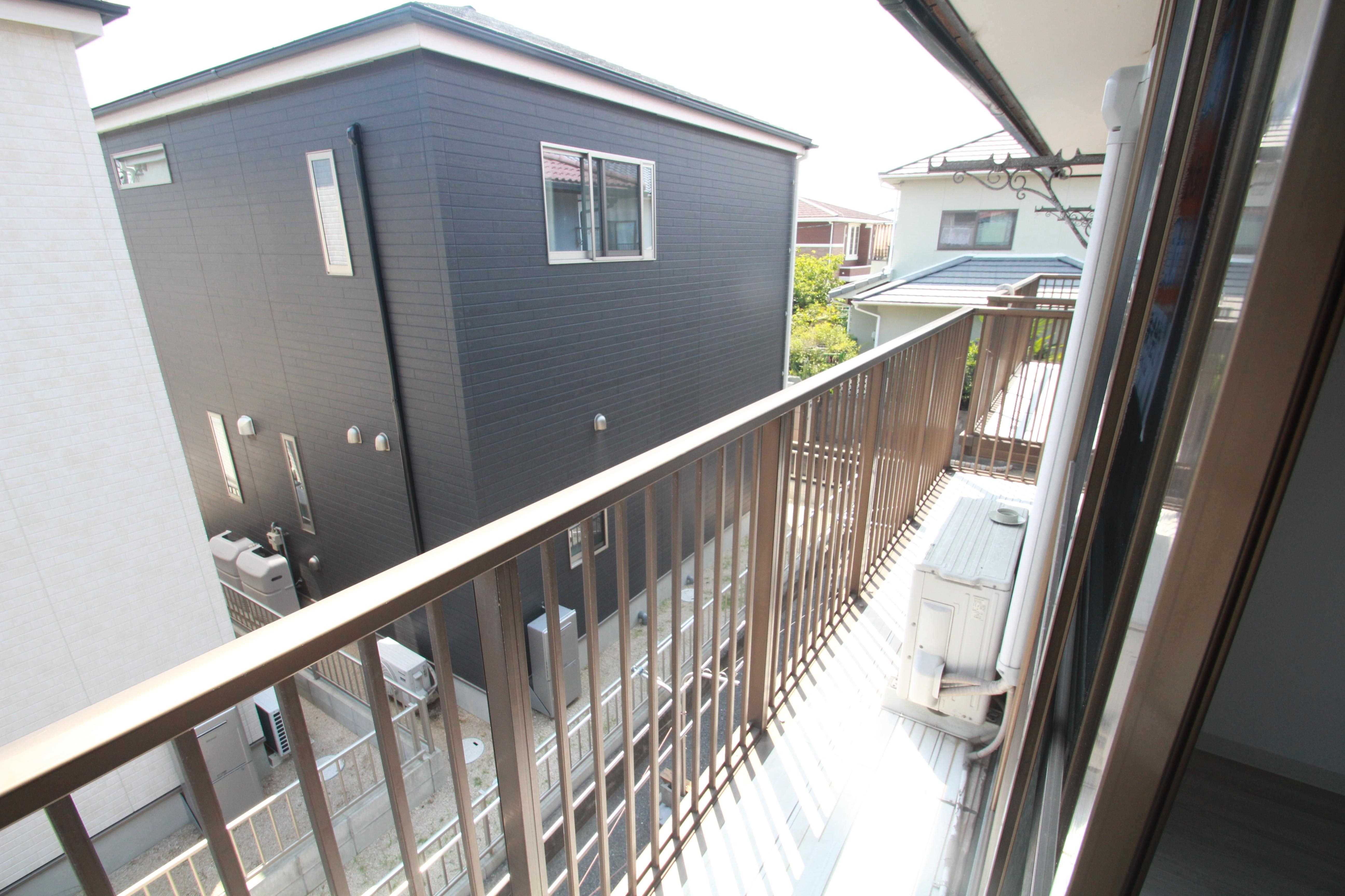 バルコニー　広々としたバルコニーです。