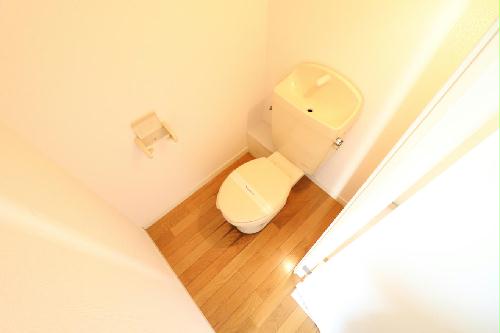 トイレ　バスルーム・トイレの独立設計で快適な毎日を！