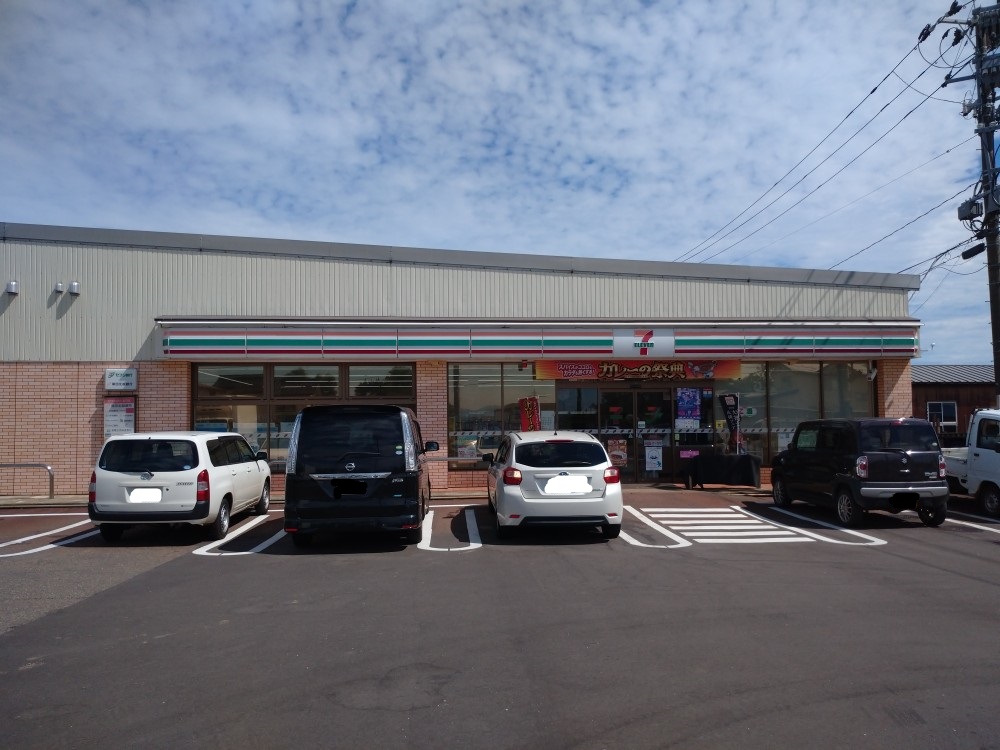 コンビニ　セブンイレブン上越福橋店（コンビニ）まで1001m