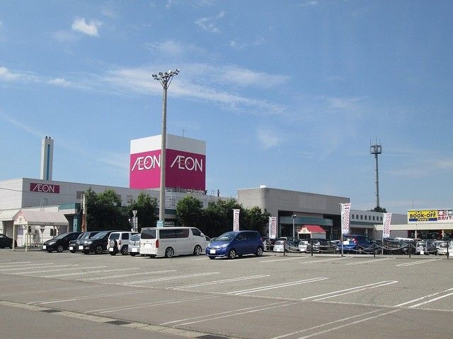 【十日町市河内町のアパートのショッピングセンター】