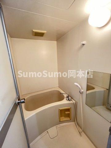 バス・シャワールーム　お風呂で日々の疲れを落としましょう