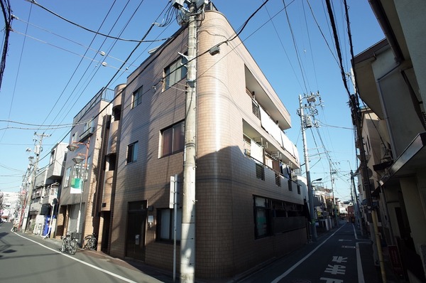 豊島区池袋本町のマンションの建物外観