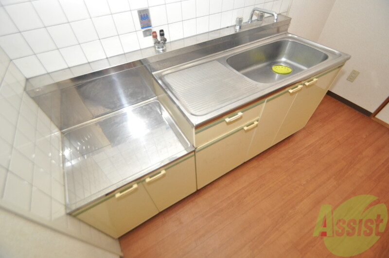 キッチン　ガスコンロがおけます、お料理好きにはうれしい広さです