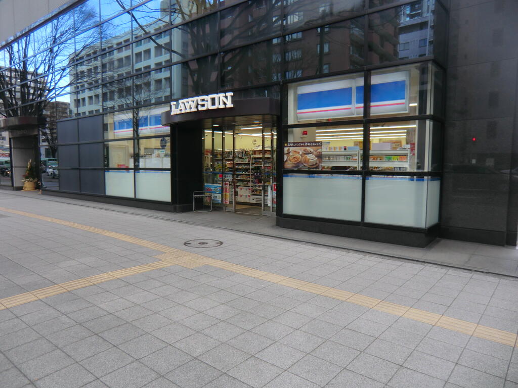 コンビニ　ローソン仙台上杉1丁目店（コンビニ）まで130m