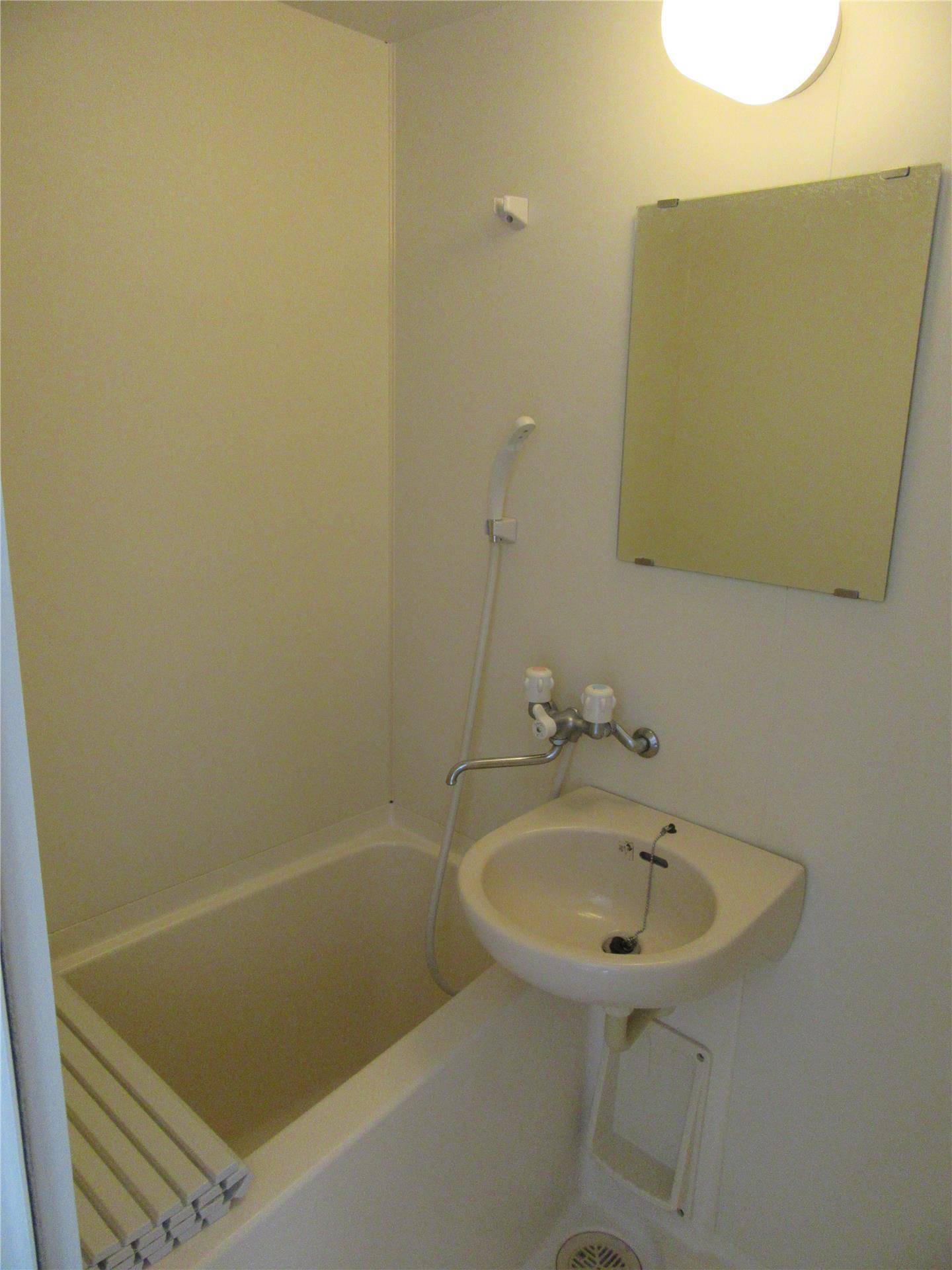 洗面設備　写真はイメージです。実際のお部屋と異なる場合があります。