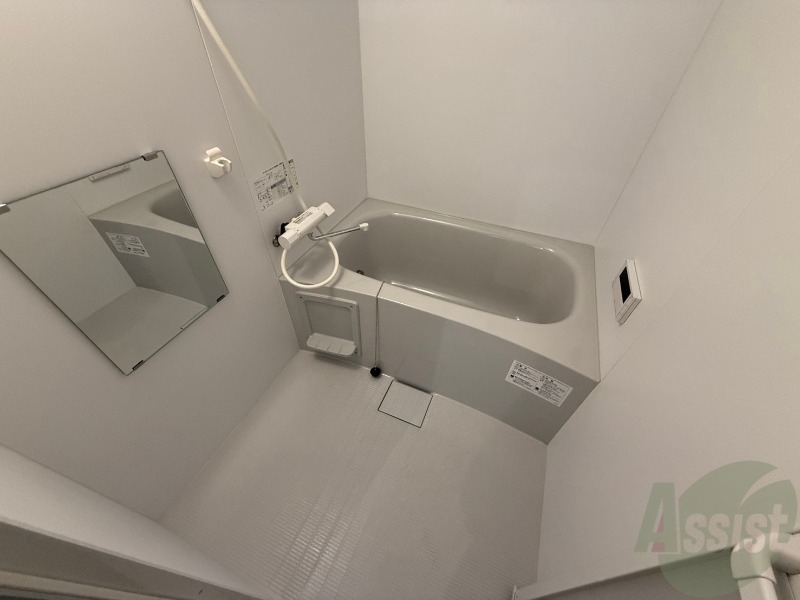 バス・シャワールーム　お風呂になります。一日の疲れを癒してくださいね。