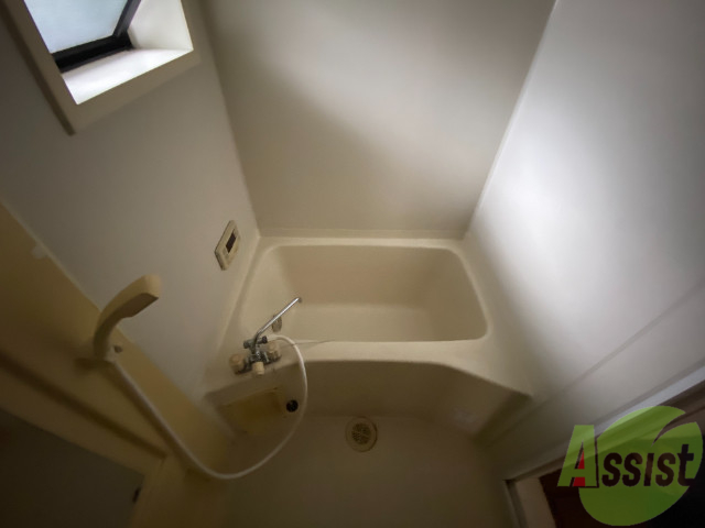 バス・シャワールーム　疲れた日は湯船に浸かって疲れをとってください。