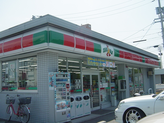 その他　サンクス（コンビニ）（その他）まで640m