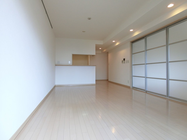 居室・リビング　※別部屋の参考写真です。