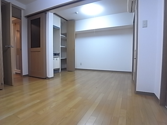 居室・リビング　大きな収納も魅力です。