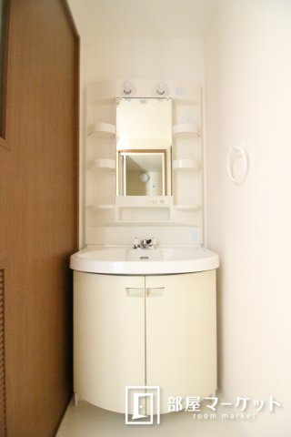 洗面設備　同型タイプ