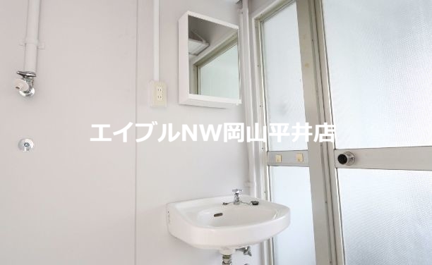 【和気郡和気町衣笠のマンションの洗面設備】