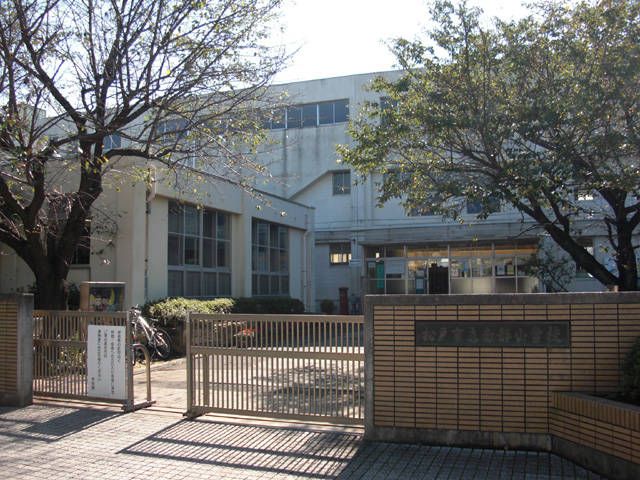 【松戸市上矢切のアパートの小学校】