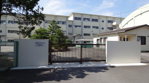 【オマージュの小学校】