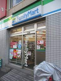 コンビニ　ファミリーマート 三ノ輪橋店（コンビニ）まで393m