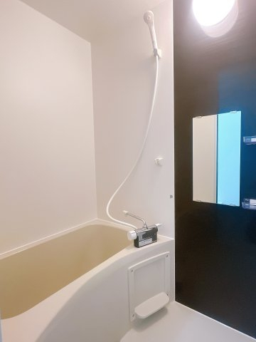 バス・シャワールーム　温度設定も楽々♪給湯完備☆