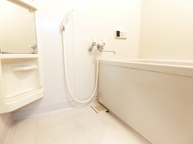 バス・シャワールーム　詳細は、RISUMO江坂本店までお問合せください♪