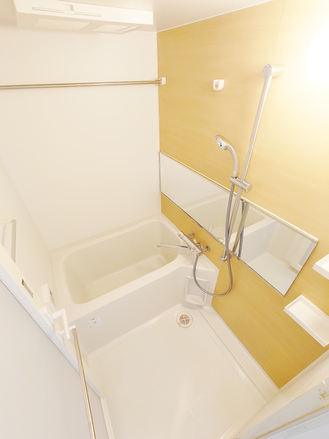 バス・シャワールーム　浴室乾燥・暖房機能付き浴室