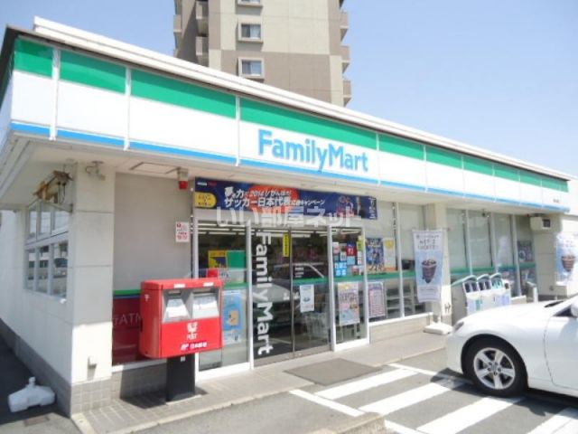 コンビニ　ファミリーマート 東櫛原店（コンビニ）まで428m