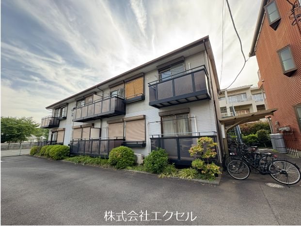 建物外観　敷地内駐車場も完備してます。