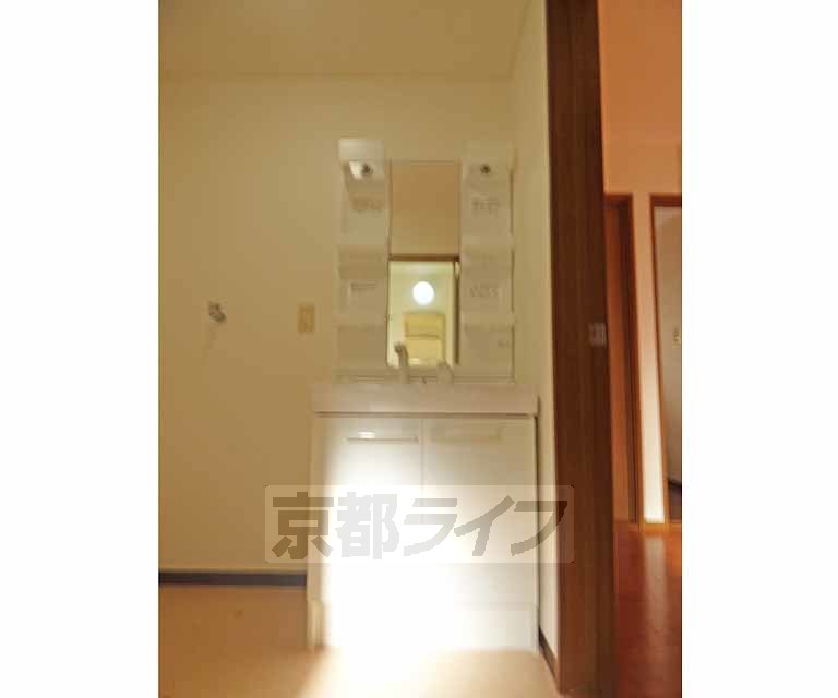 洗面設備　洗面台です。