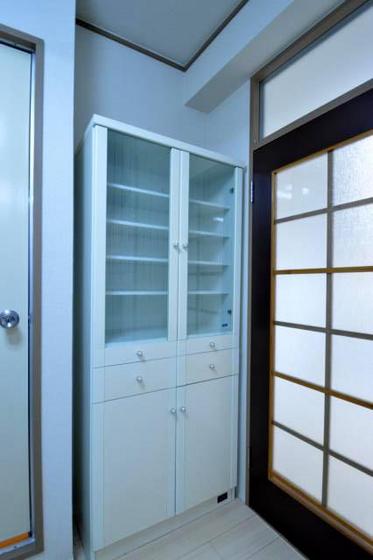 その他　食器棚付き