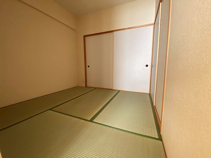 居室・リビング　日本らしい落ち着いた雰囲気の和室です