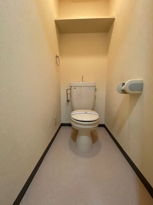 トイレ　ゆったりとした空間のトイレです